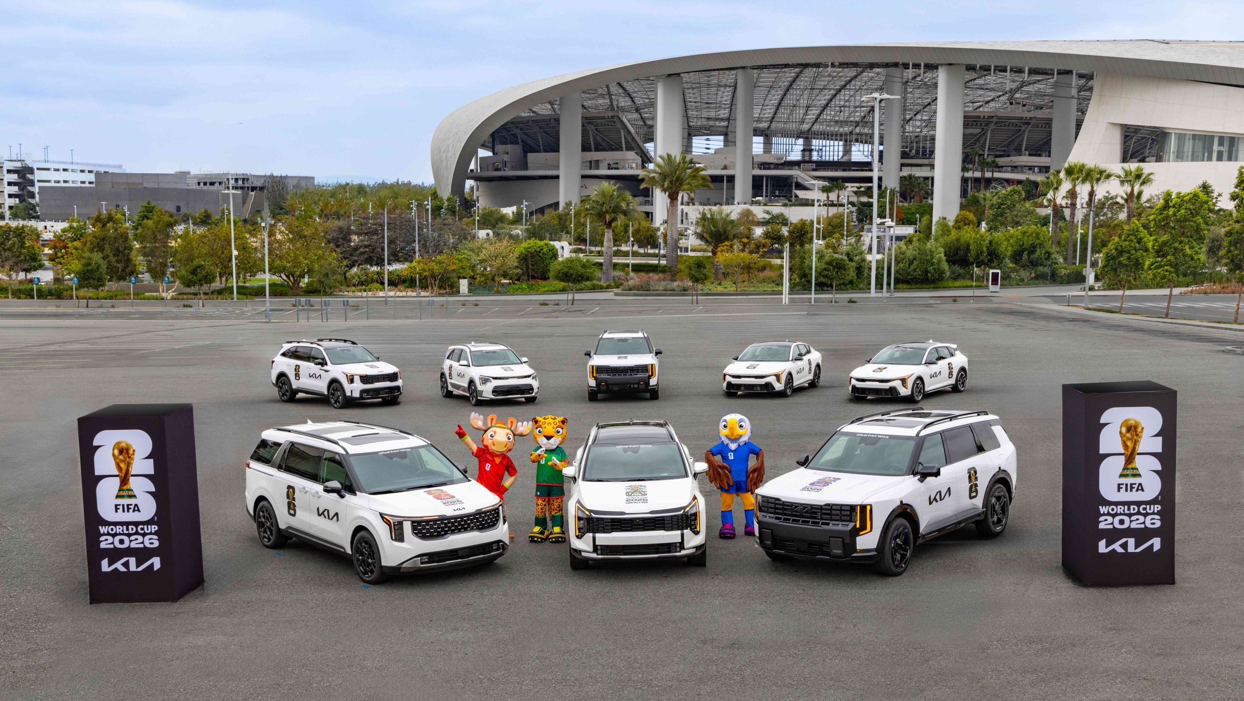 Kia marca un hito  global de la Copa Mundial de la FIFA 2026™ con la entrega oficial del vehículo